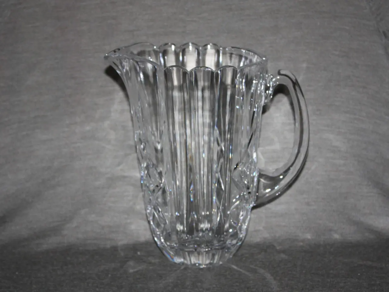 Billede 1 - Flot glas kande H.: 22 cm