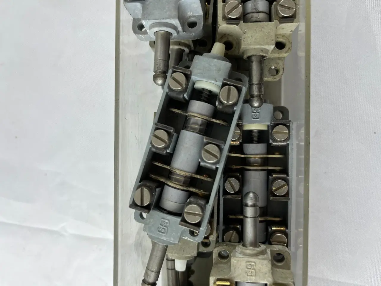 Billede 7 - Pneumatic ventil Manifold parti – Spring‑Plunger