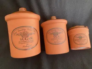 Terracottakrukker og kande