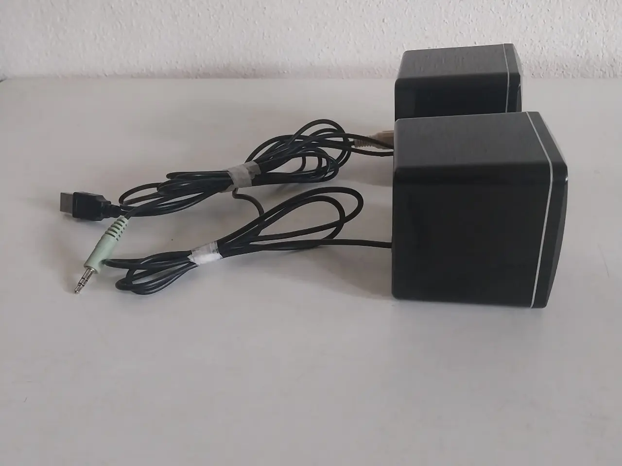 Billede 2 - Lumatron mini højtalere. 2 stk 