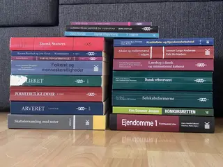 Jurastudie – 18 bøger.