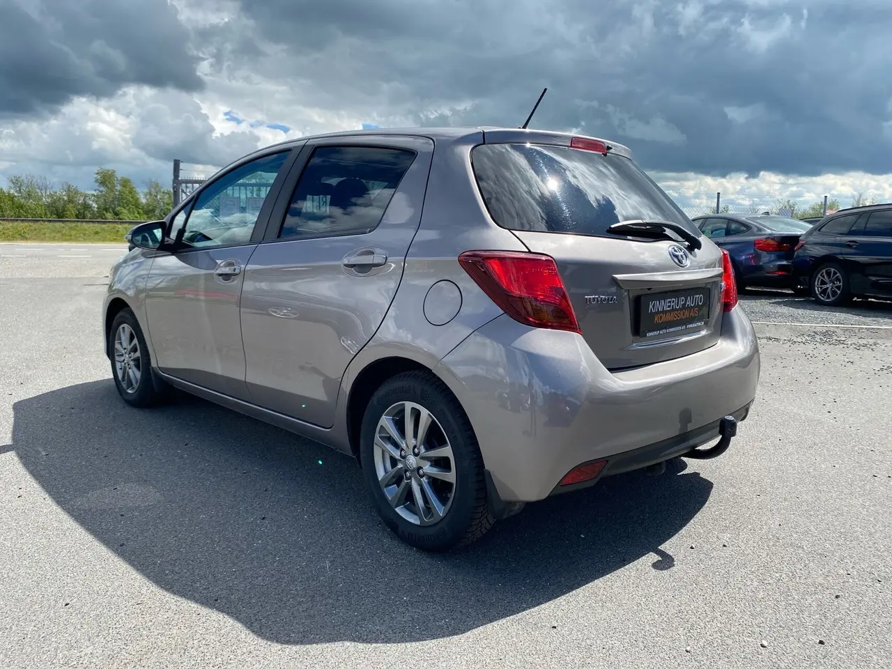 Billede 5 - Toyota Yaris 1,3 VVT-I T2 Komfort + Skyview 100HK 5d 6g