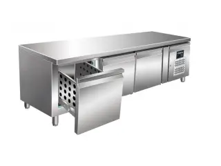 Lavt kølebord med 3 skuffer B1795 x D700 x H650 mm