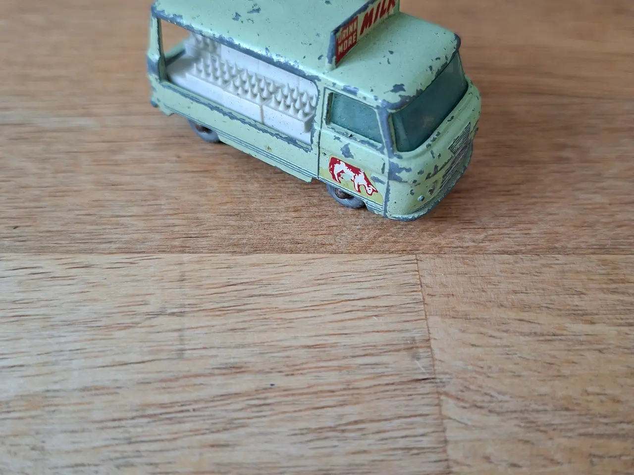 Billede 2 - Matchbox mælkebil