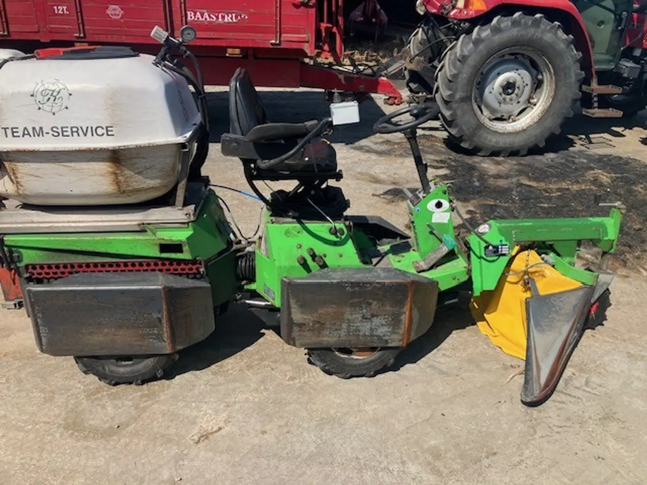 Billede 2 - Egholm portaltraktor. Meget udstyr