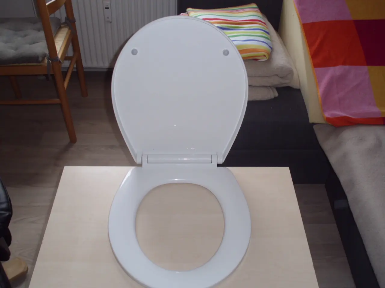 Billede 1 - Universal toiletsæde softclose hvid , ny!!!!!
