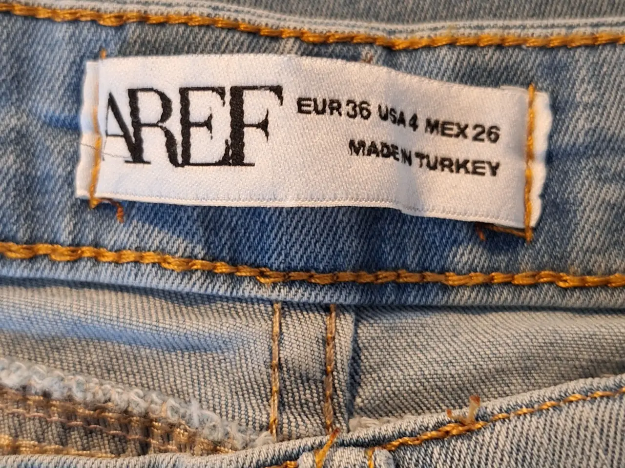 Billede 4 - AREF jeans str. 36