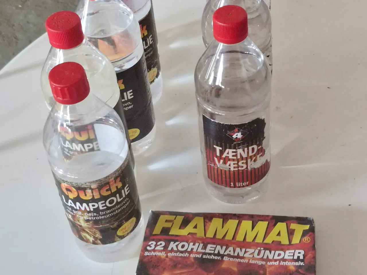 Billede 2 - Lampeolie og tændvæske 7 1/2 L