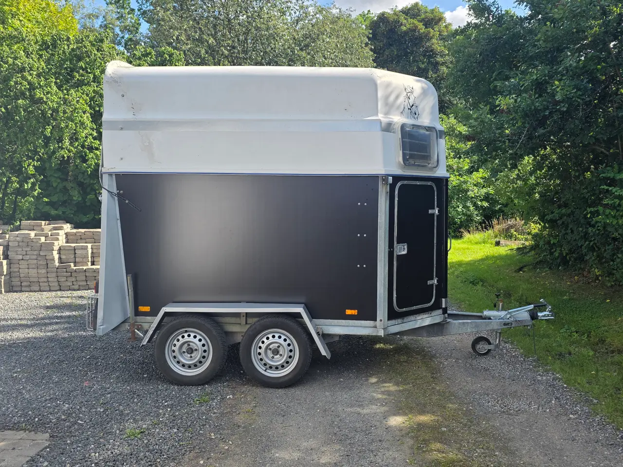 Billede 3 - Nysynet, ny-renoveret veteran hestetrailer