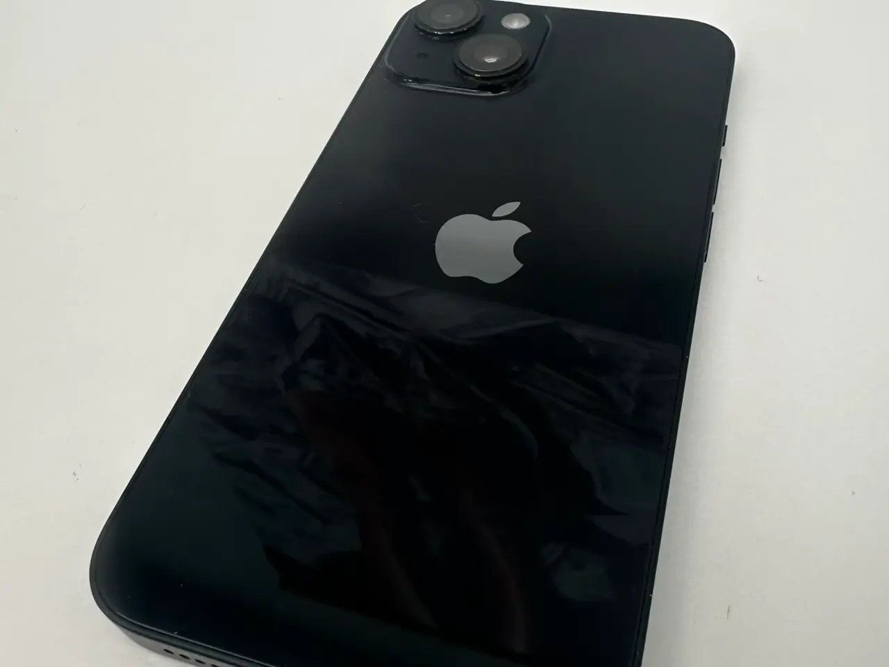 Billede 5 - iPhone 14 128GB sort(Meget godt stand, etui)