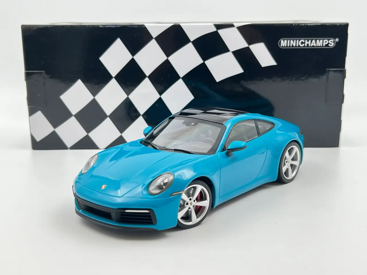 Billede 8 - 2019 Porsche 911 (992) Carrera 4S Minichamps 1:18