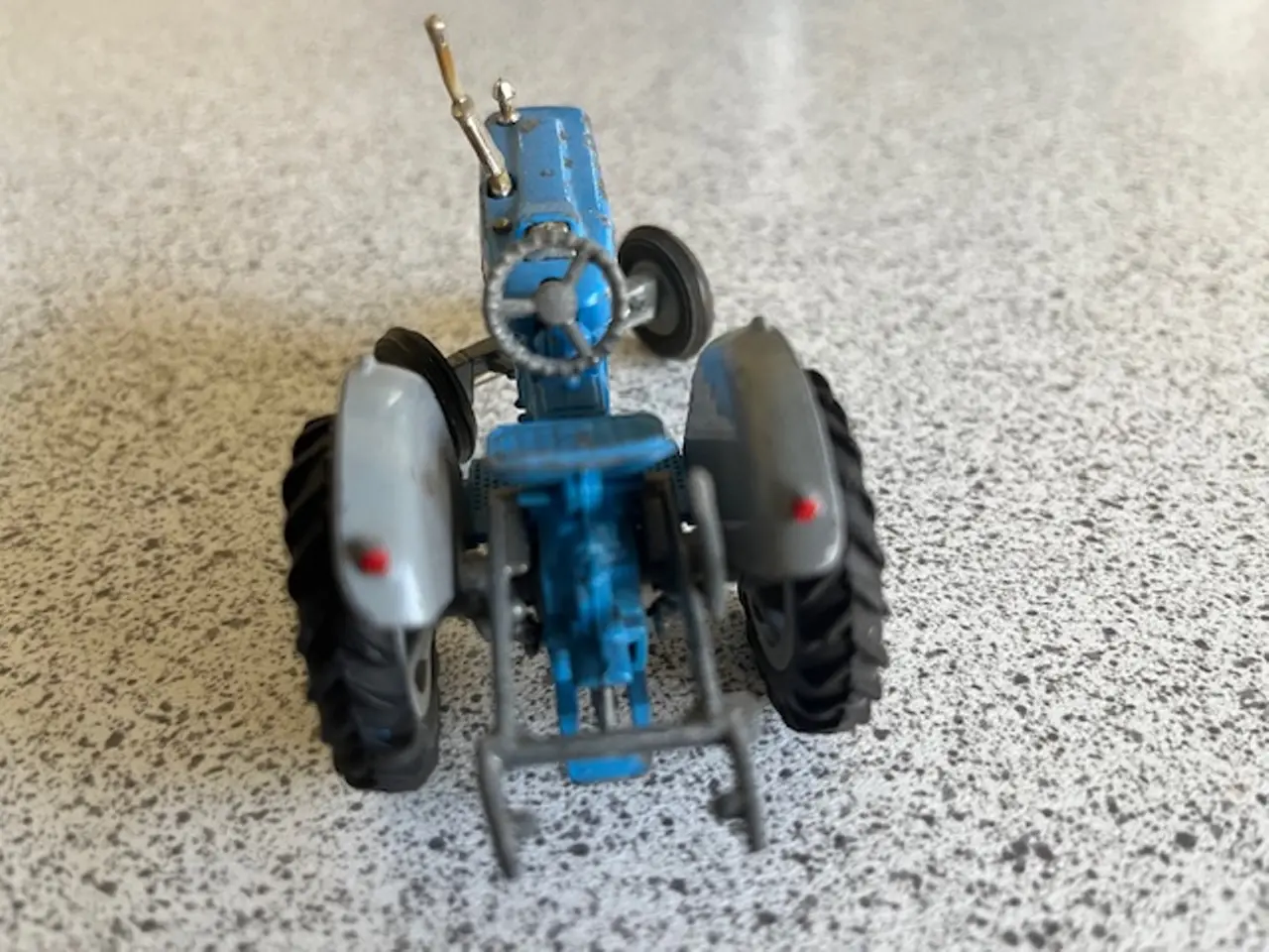 Billede 2 - Corgi Ford 5000 traktor