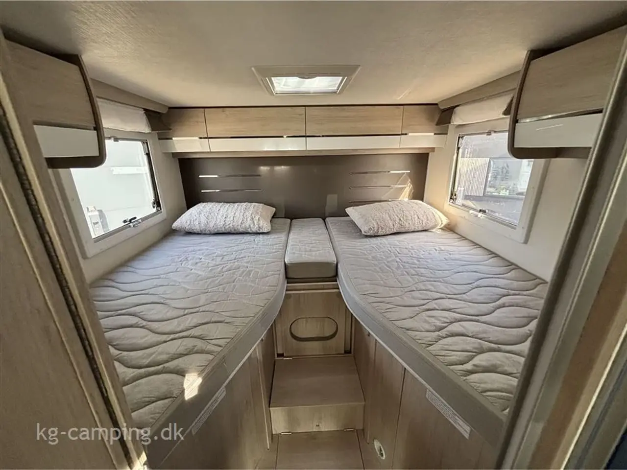 Billede 8 - 2021 - Chausson First Line C717   Rummelig familiecamper med masser af komfort!  Vejet til 3032kg inkl 1/2 Tank.