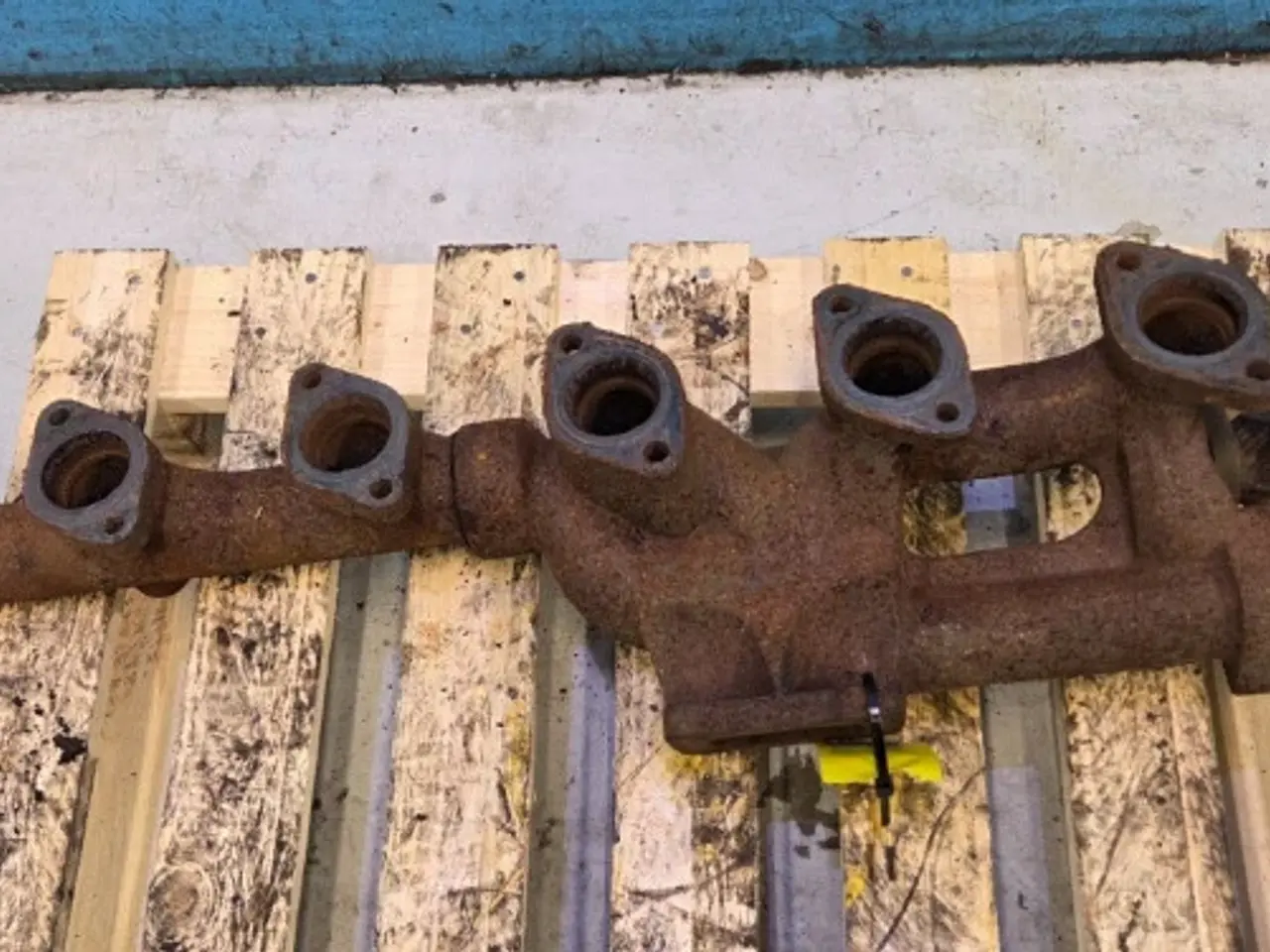 Billede 6 - John Deere 6090HZ003 Udstødningsmanifold R519687