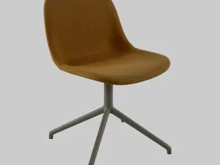 Muuto Fiber Side Stol – Brun/Gråt Stel