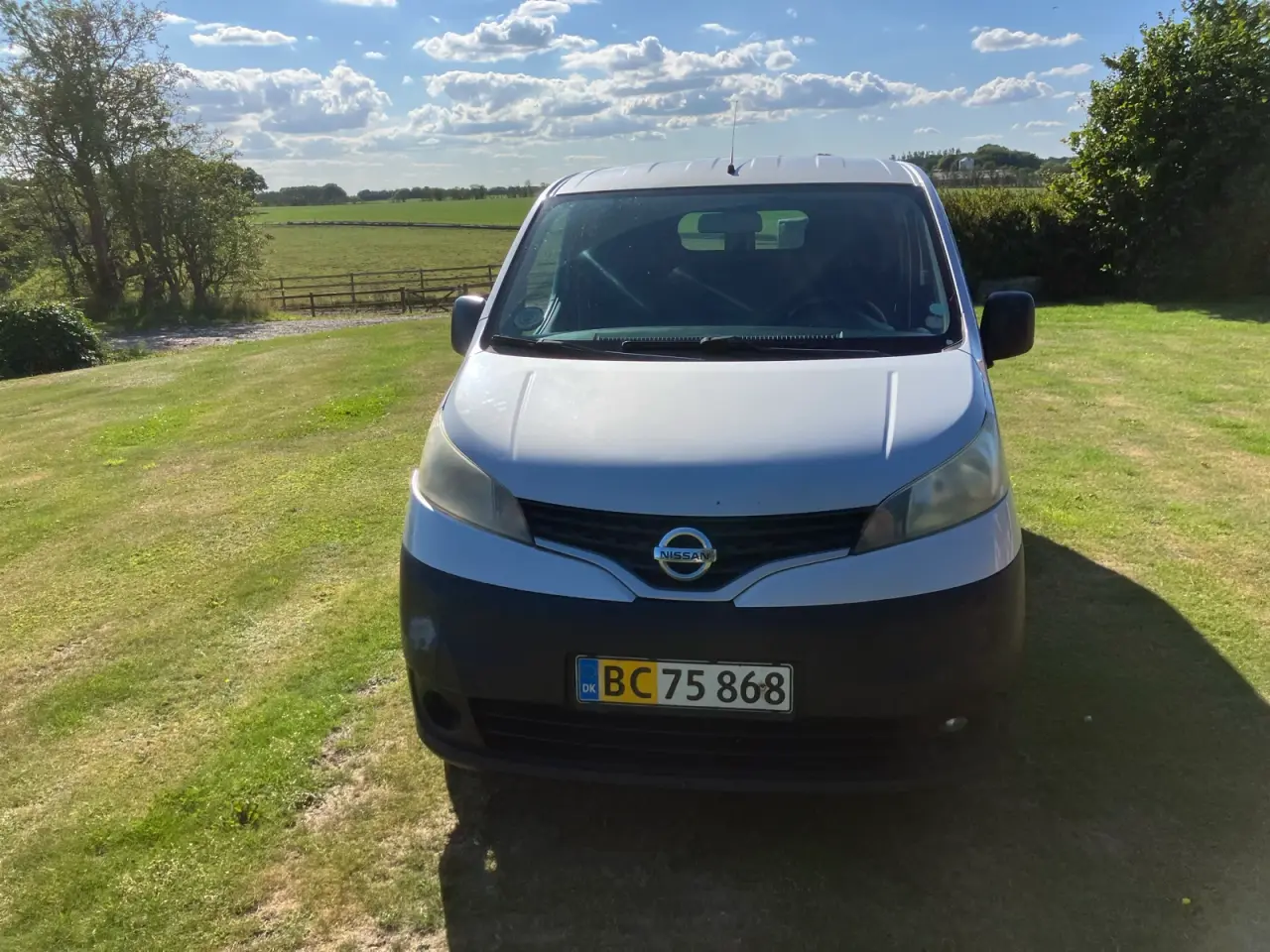 Billede 1 - Nissan mb 200