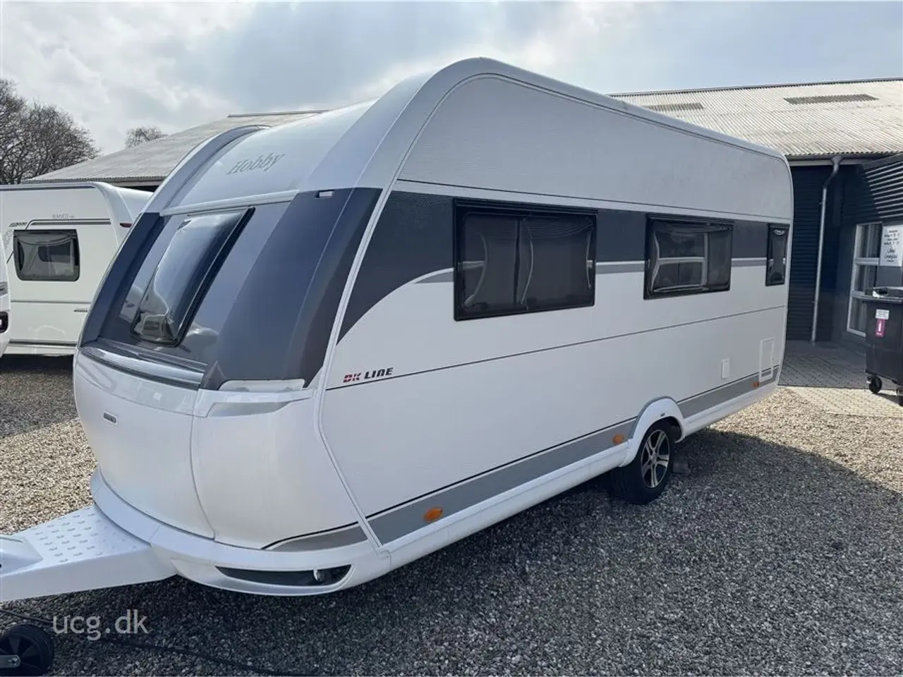 Billede 3 - 2026 - Hobby De Luxe 460 SL   Prisen er inkl. klargøring, gastest, fugttest, syn og nummerplade.