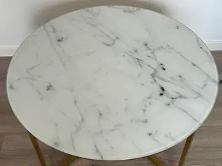 Sofabord med marmoreret glasplade