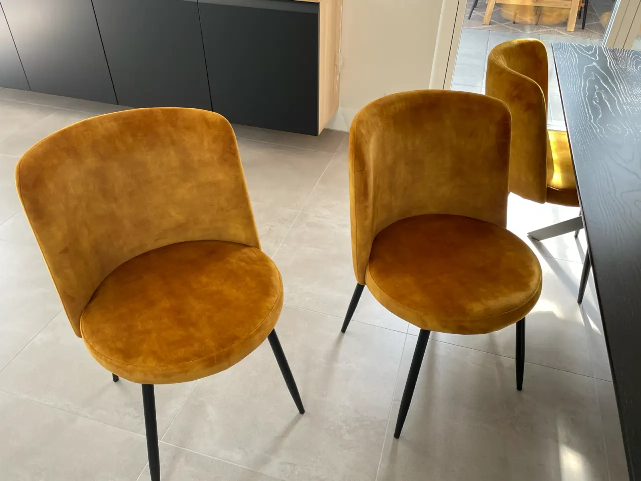 Billede 2 - Velour spisebordstole