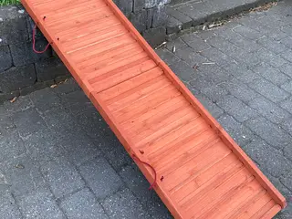 Hunderampe i træ