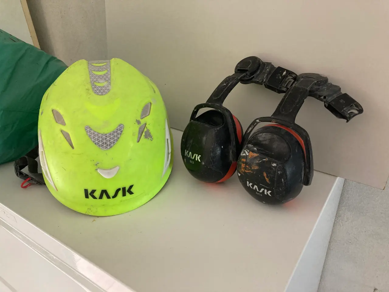 Billede 4 - Kask arbejdshjelm med høreværn