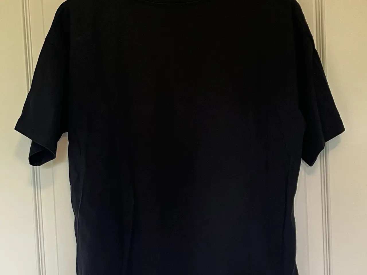 Billede 2 - Sort t-shirt fra Filippa K