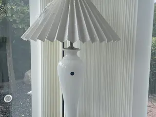 Napoli Bordlampe med skærm