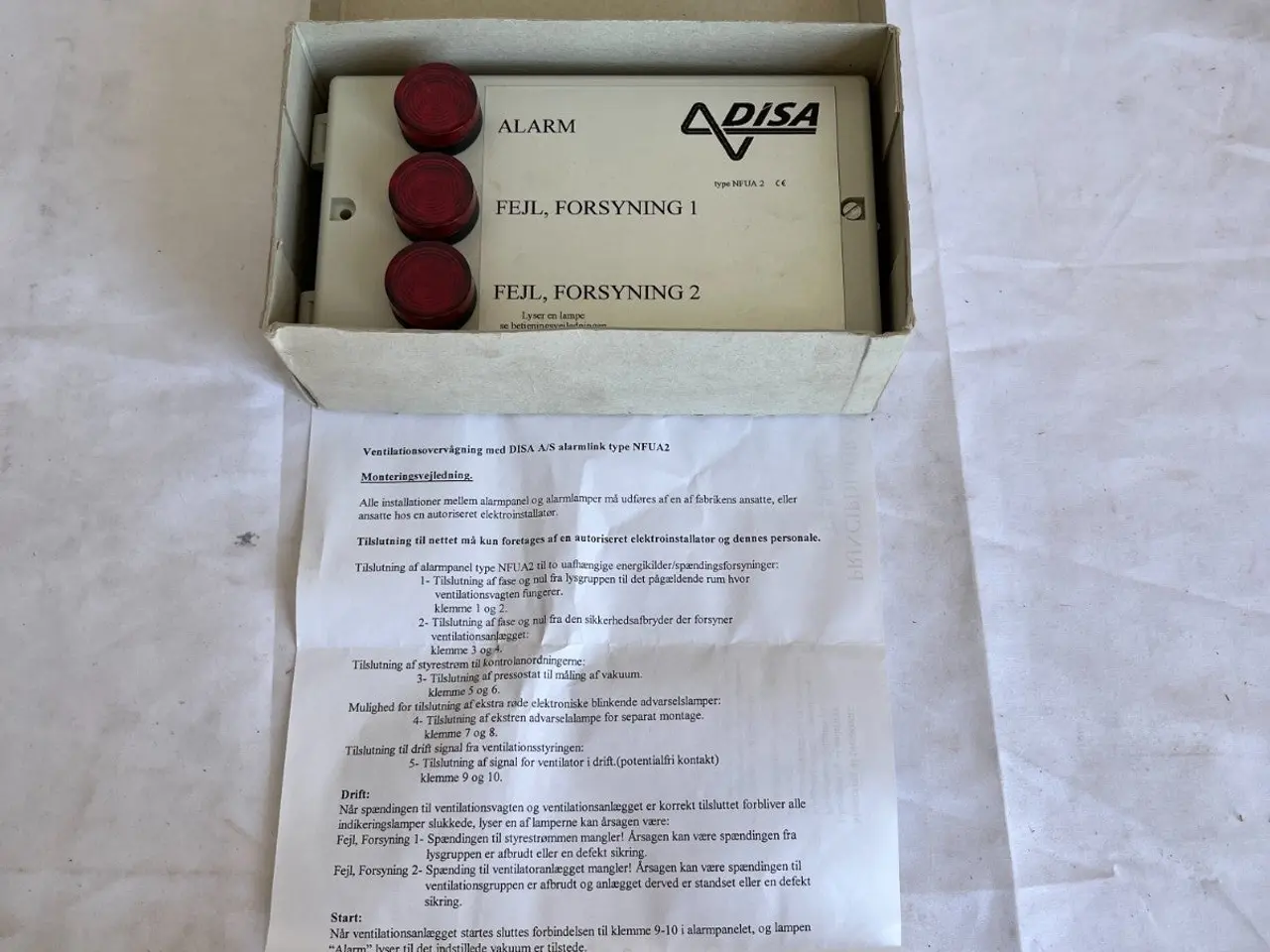 Billede 3 - DISA NFUA 2 Ventilation Alarm Panel 3 Red Lamps ny