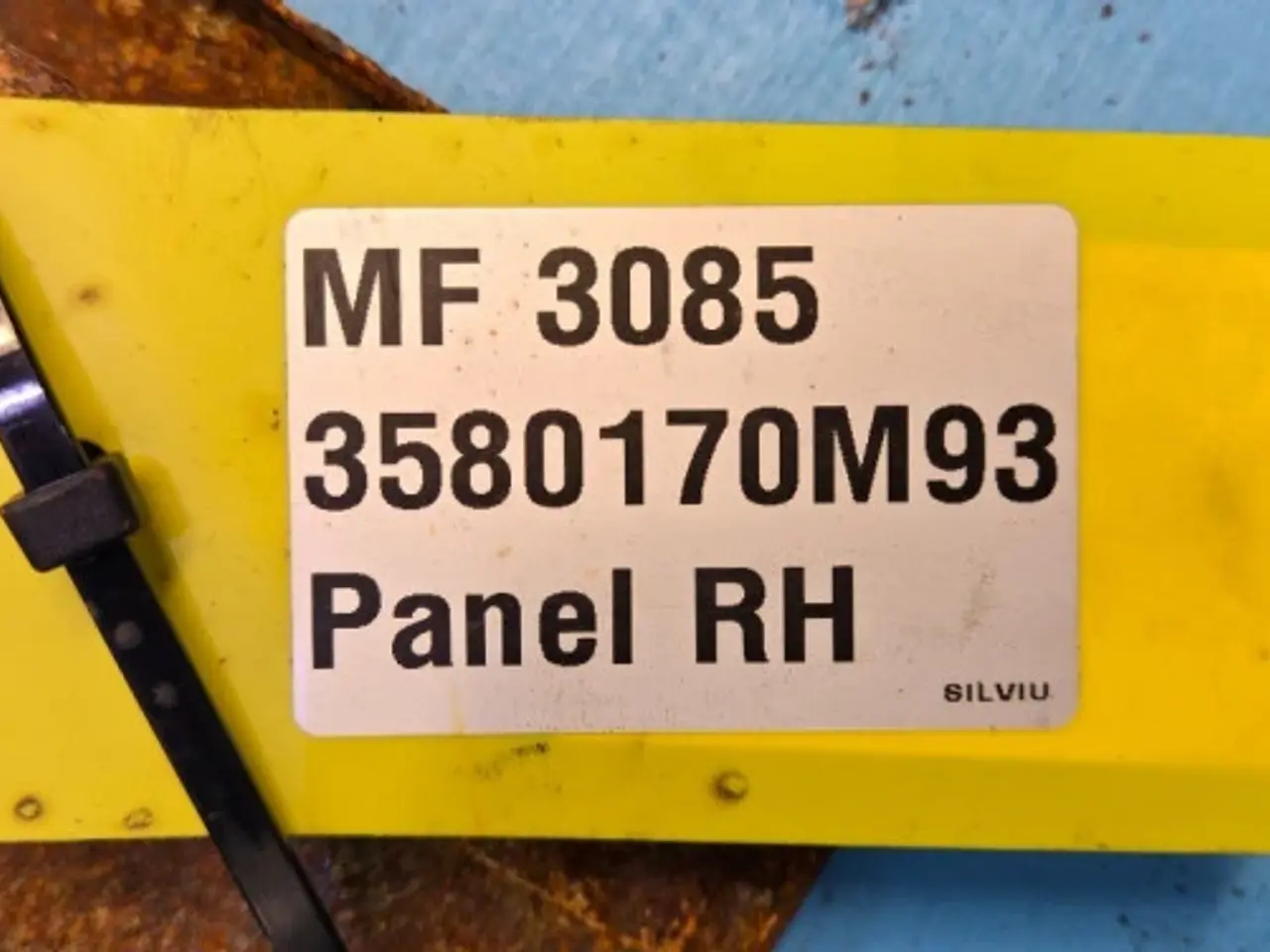 Billede 11 - Massey Ferguson 3085 Sidepanel R. 3580170M93