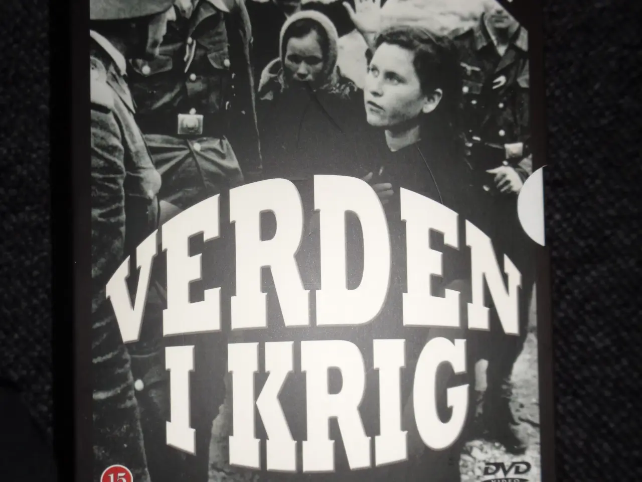 Billede 1 - Verden i krig