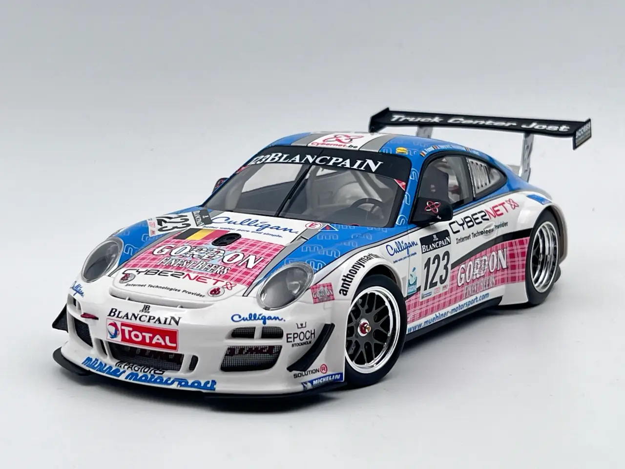Billede 1 - 2011 Porsche 911 (997) GT3 R 299 af 750 stk. 1:18