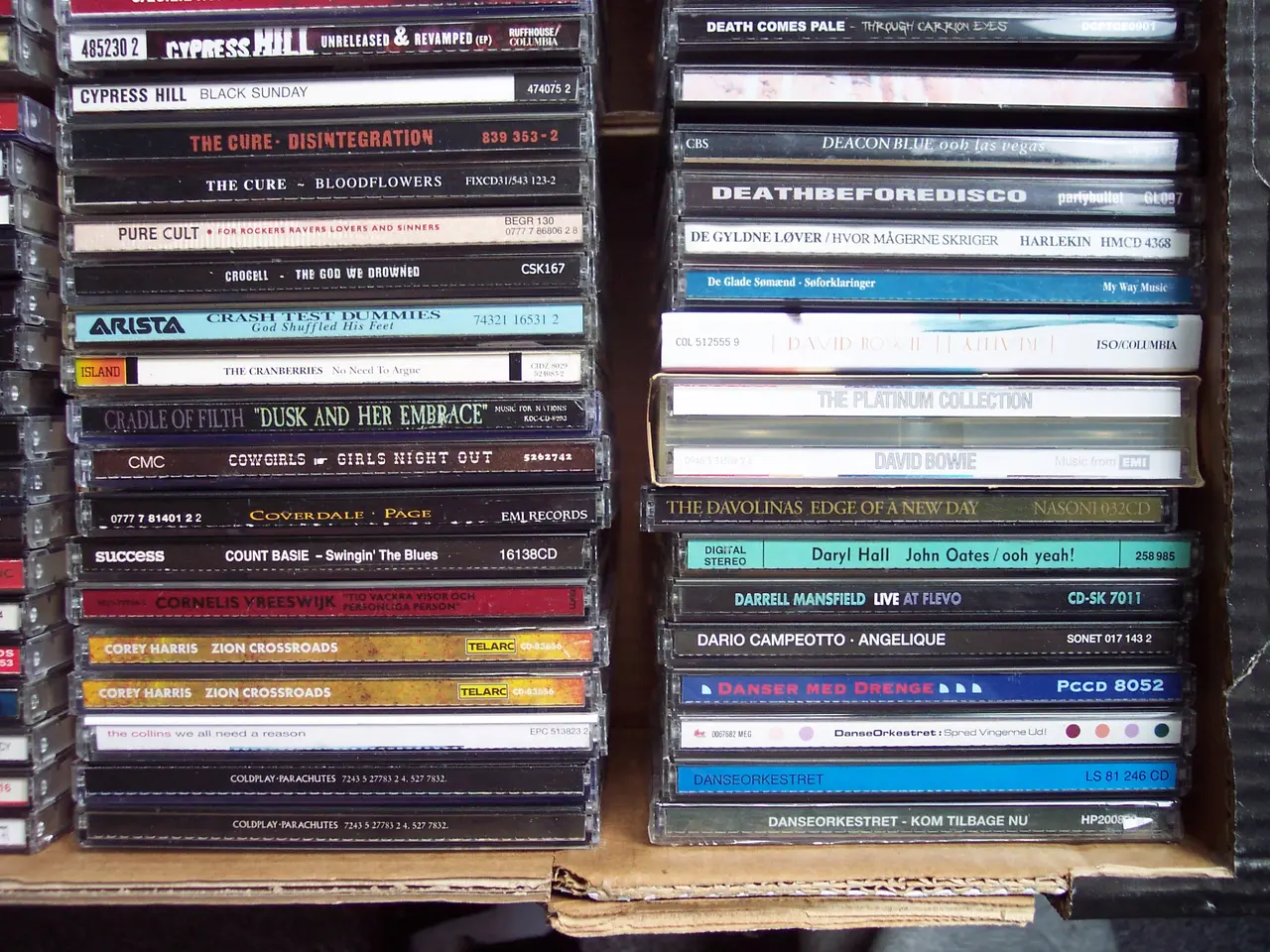 Billede 4 - 175 COUNTRY & FOLK CDer + andre genrer sælges………..