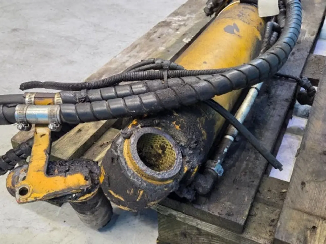 Billede 16 - Hydrema 926D Cylinder 202651