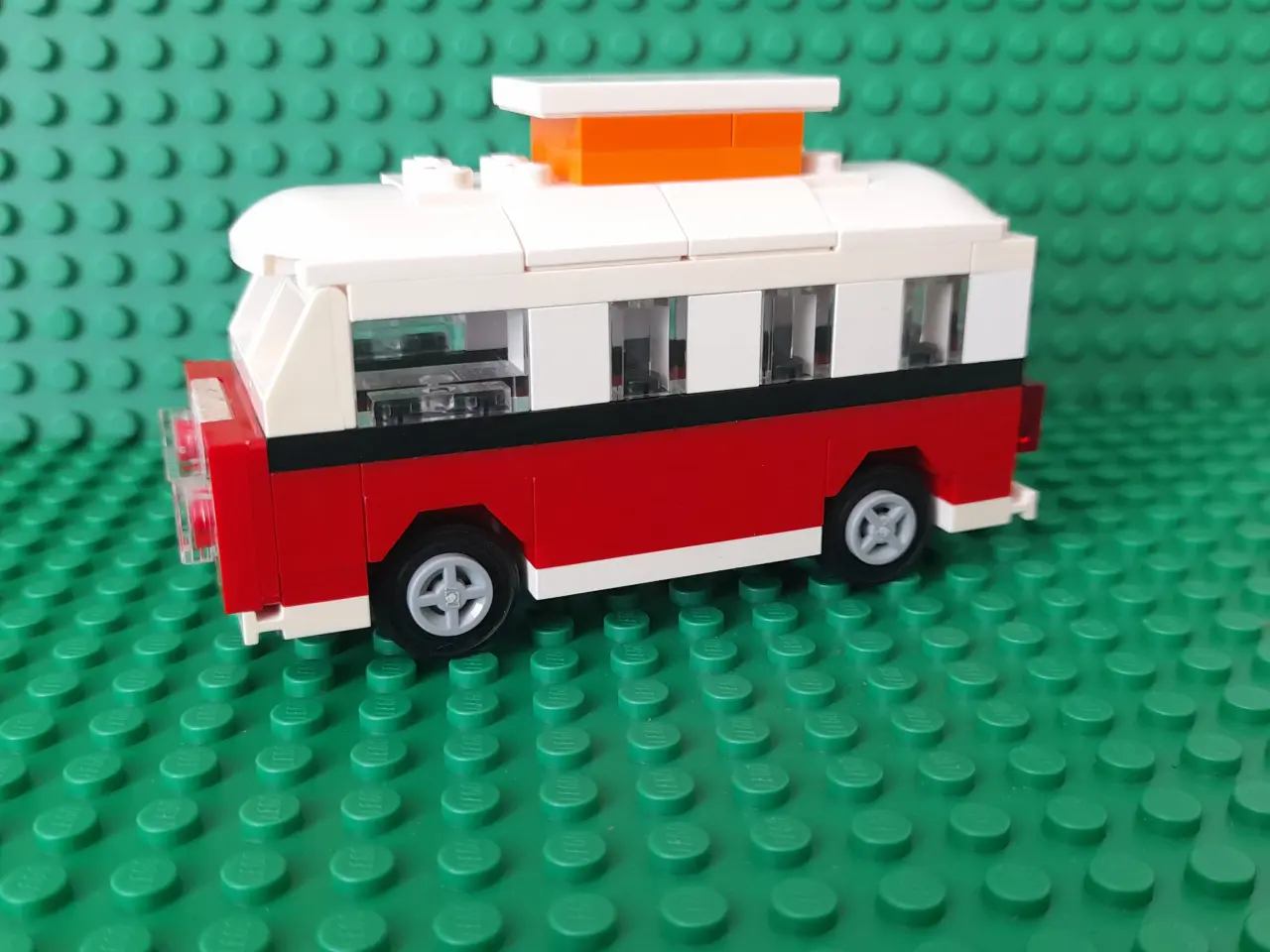 Billede 2 - LEGO Mini VW T1 Camper Van Sæt 40079
