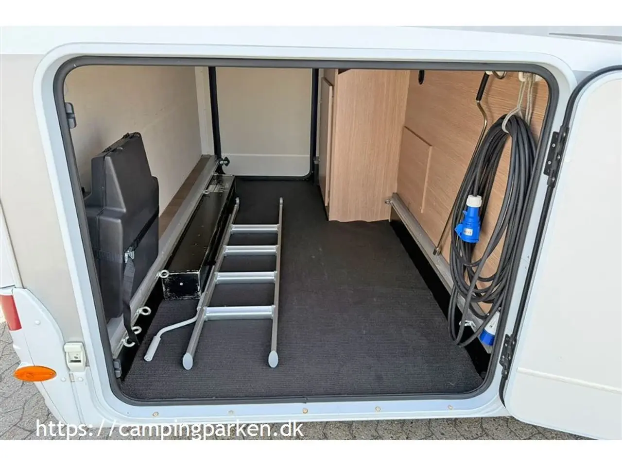 Billede 13 - 2017 - SunLight T 69 L Active   Brugt autocamper med queensbed, sænkeseng og automatgear
