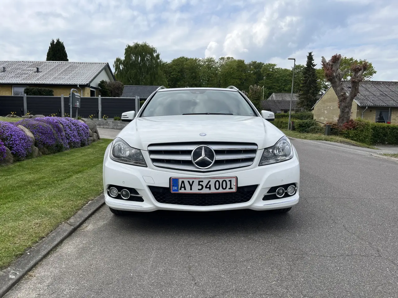 Billede 2 - Rigtig fin og velkørende Mercedes C250 4matic