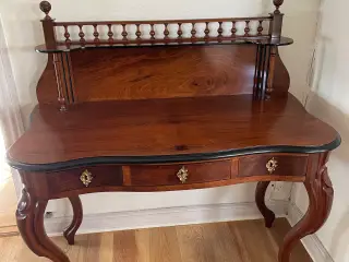 Antik Skrivebord