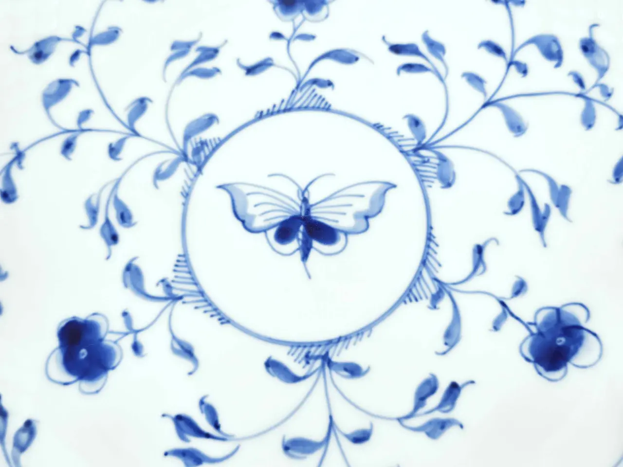 Billede 10 - Dickens Sommerfugl Kagefad Porcelæn 