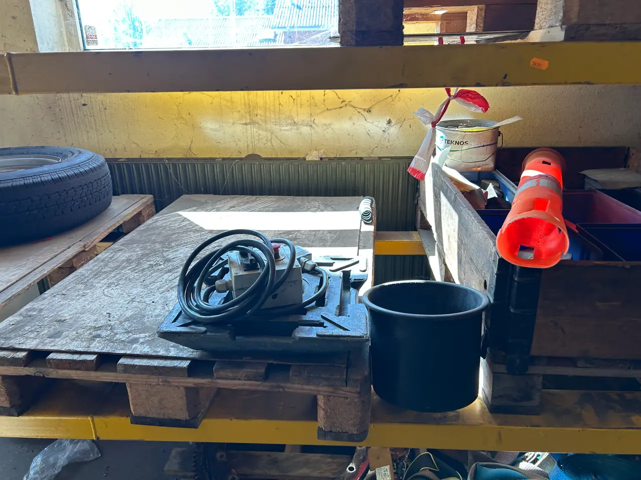 Billede 6 - Indhold på pallereol