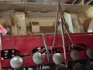 Komarno Stor 6 rækket lægger, med 6 tons tank.