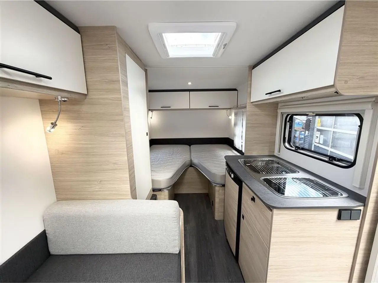 Billede 9 - 2024 - Caravelair ALBA 472 Enkeltsenge-Lamel-Gulvtemp.-Mover-Tagmarkise