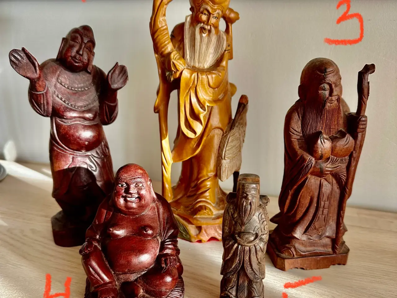 Billede 1 - Vintage/ antikke håndskårede orientalske figurer