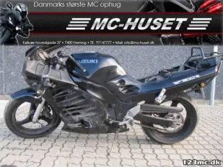 Suzuki RF 900 R