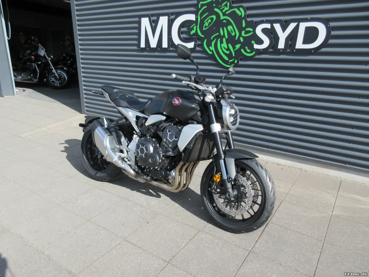 Billede 2 - Honda CB 1000 R MC-SYD BYTTER GERNE 5 ÅRS FABRIKS GARANTI