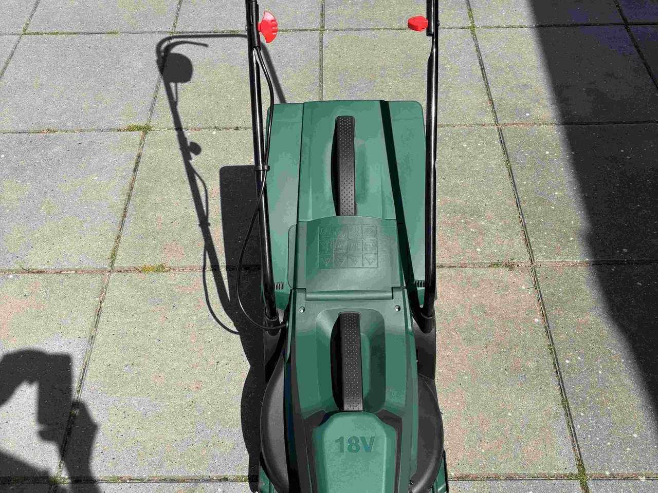 Billede 2 - Bosch EasyMower 18V-32-200 med garanti på