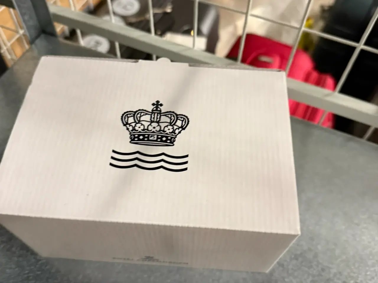 Billede 2 - Hvid riflet royal copenhagen krus
