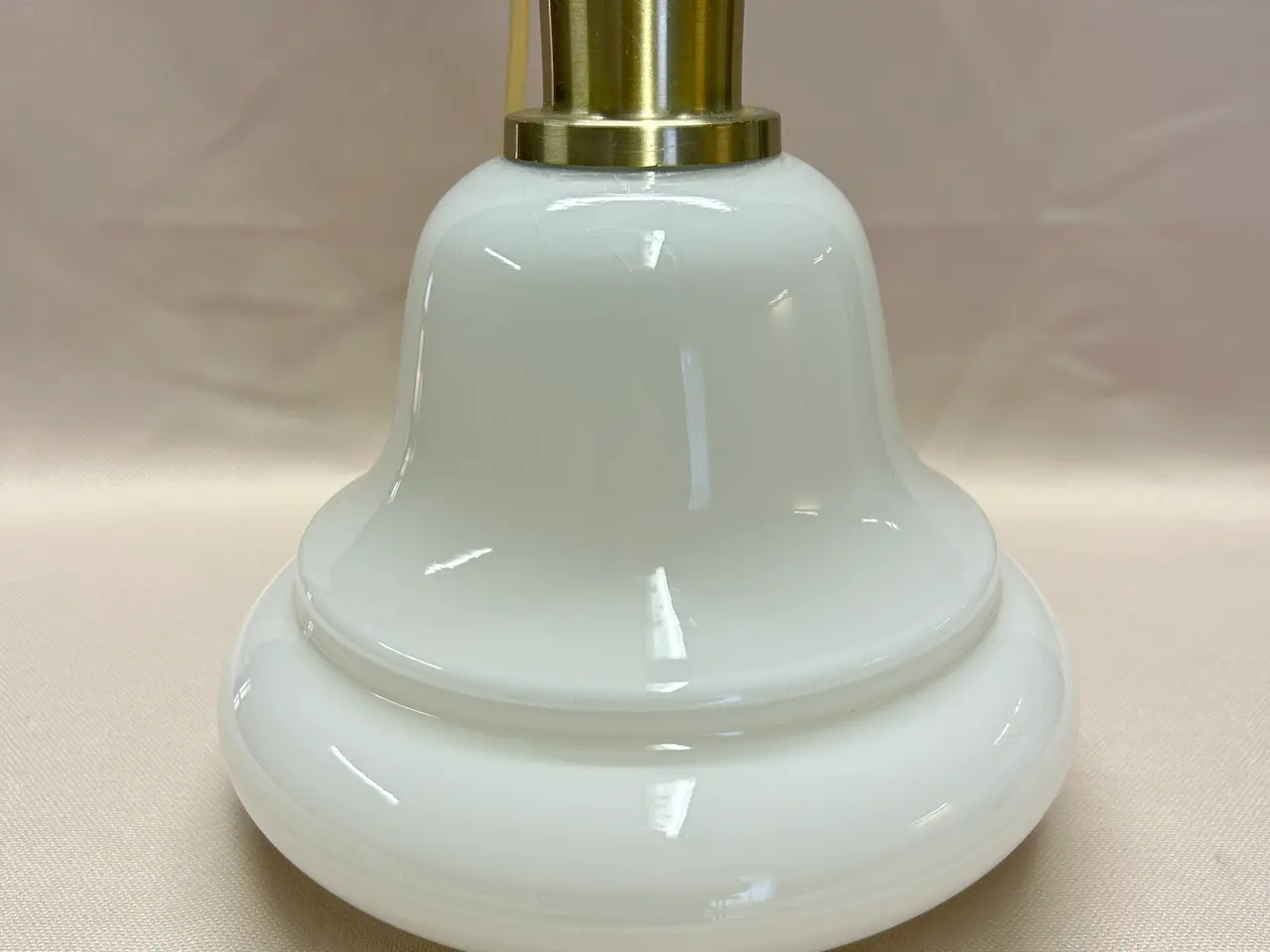 Billede 2 - Holmegaard pendel, klokkependel i opalglas, 20 cm.