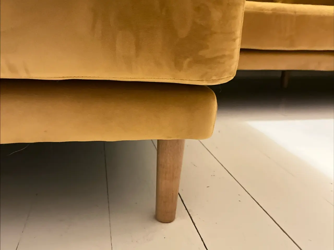 Billede 4 - Gylden sofa med chaiselong