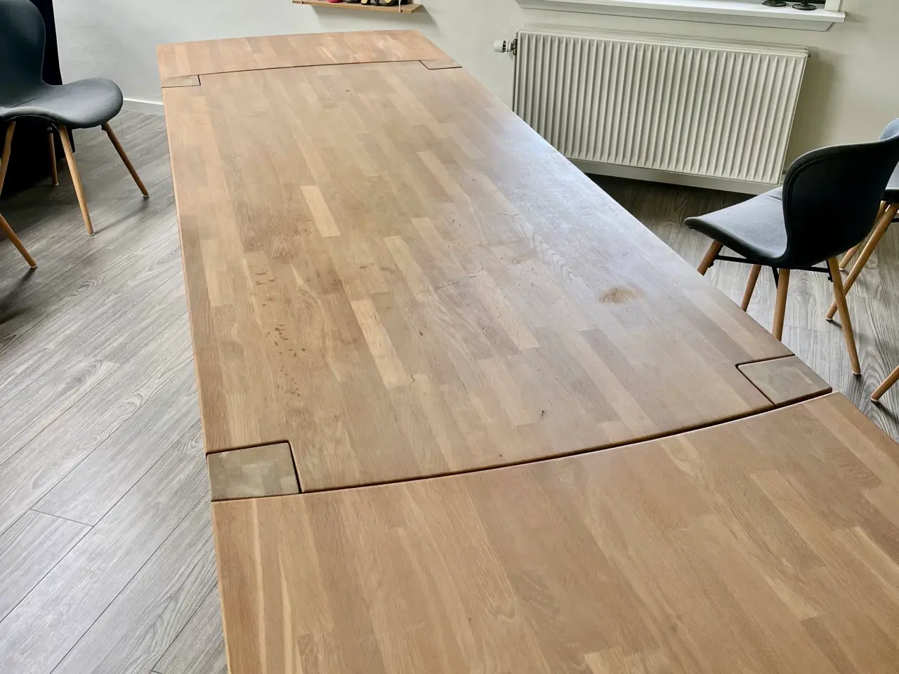 Billede 4 - Massiv kvalitets spisebord og stole