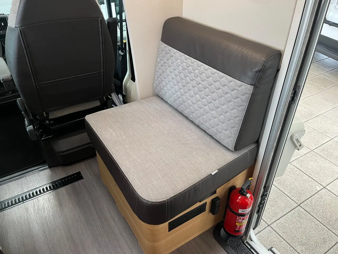 Billede 13 - Fiat Adria 2,3 Coral Plus 670 SLT aut.
